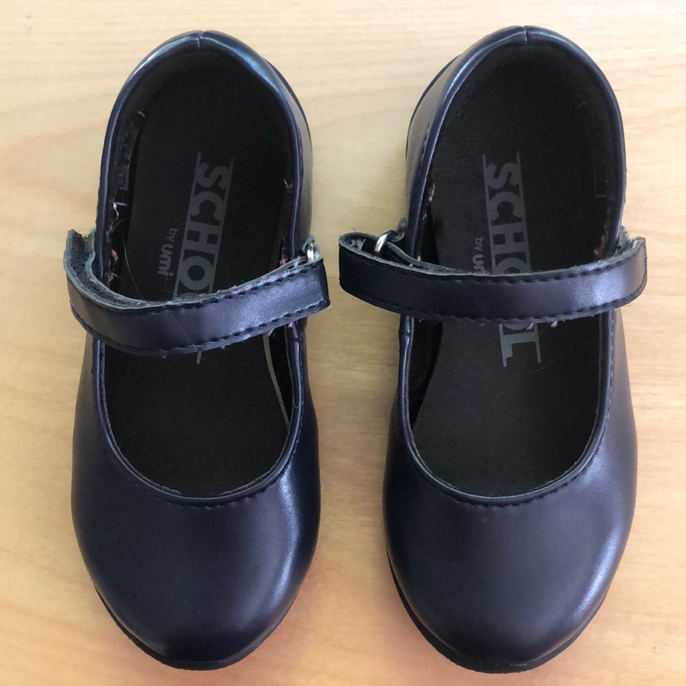 5.5 M Mary Jane Navy School Shoes